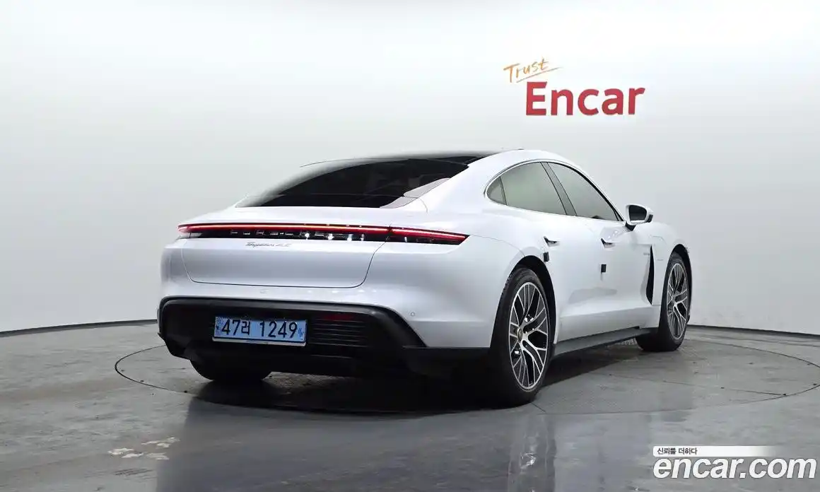 Porsche Taycan 2021 0.1 Автомат в Москве № 197365, фото 13