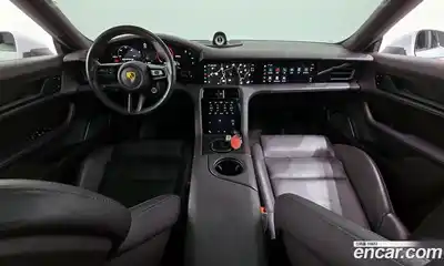 Porsche Taycan 2021 0.1 Автомат в Москве № 197365, миниатюра 9