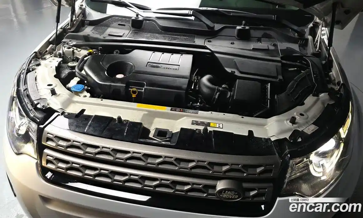 Land Rover Discovery Sport 2016 2.0 Автомат в Москве № 198275, фото 6