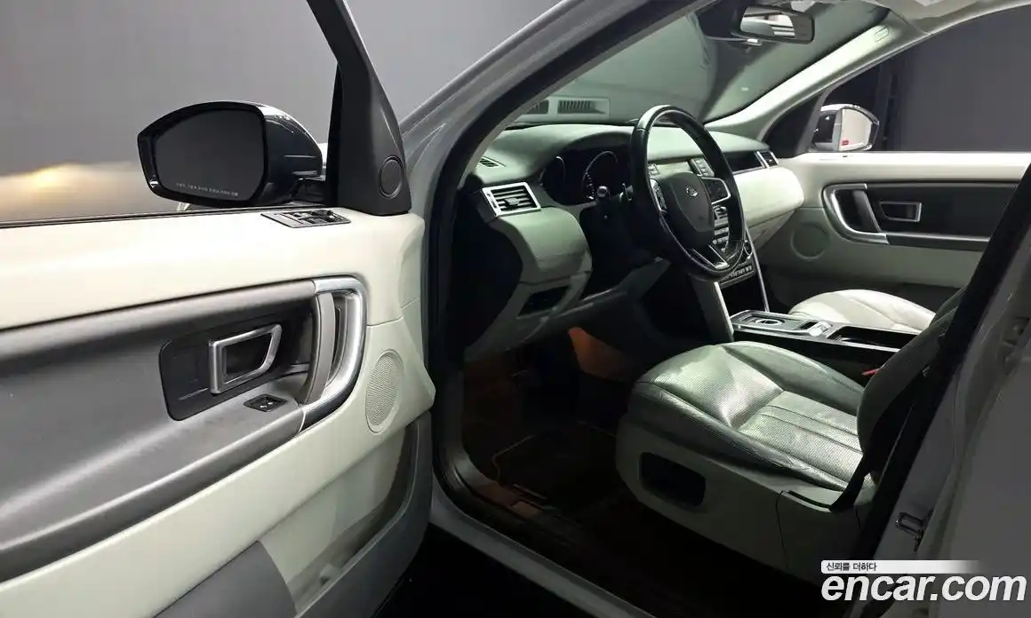 Land Rover Discovery Sport 2016 2.0 Автомат в Москве № 198275, фото 10