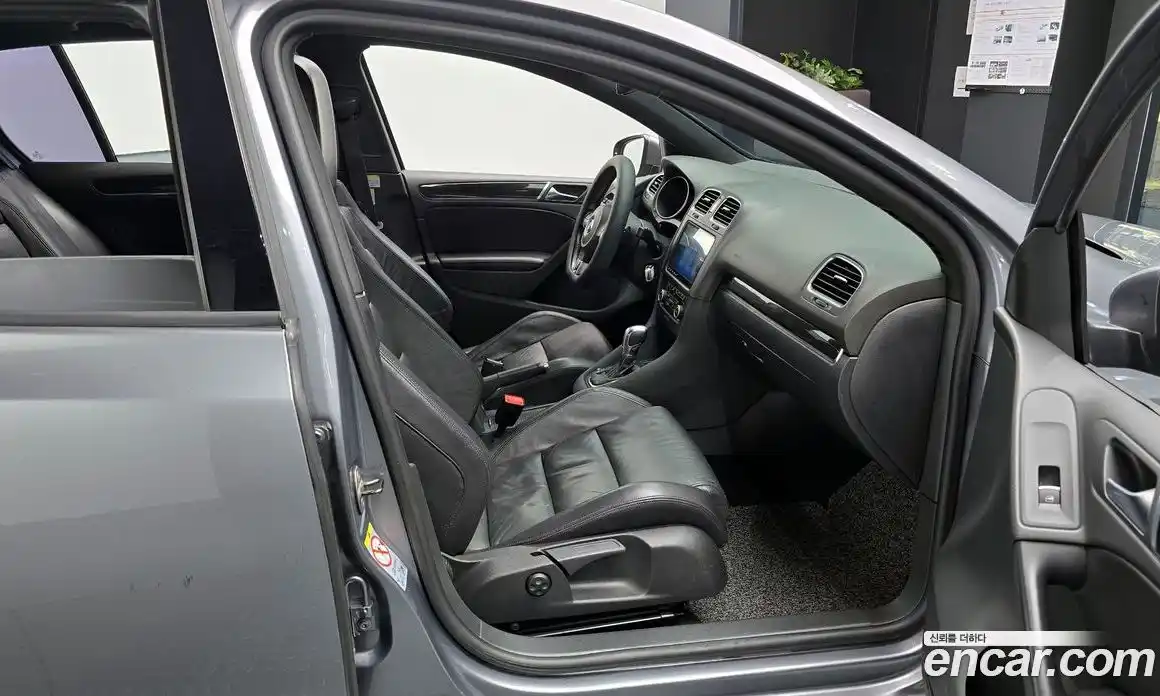 Volkswagen Golf 2011 2.0 Автомат в Москве № 199207, фото 13