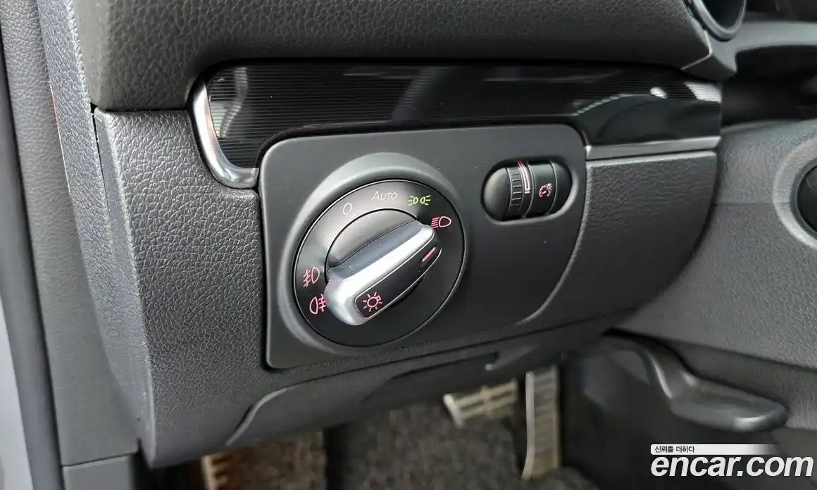 Volkswagen Golf 2011 2.0 Автомат в Москве № 199207, фото 17