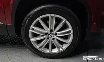 Volkswagen Tiguan, 2015