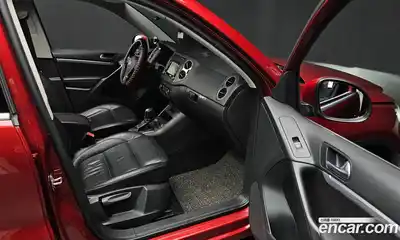 Volkswagen Tiguan 2015 2.0 Автомат в Москве № 199296, миниатюра 11