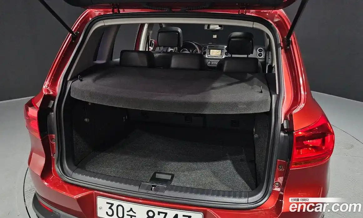 Volkswagen Tiguan 2015 2.0 Автомат в Москве № 199296, фото 16