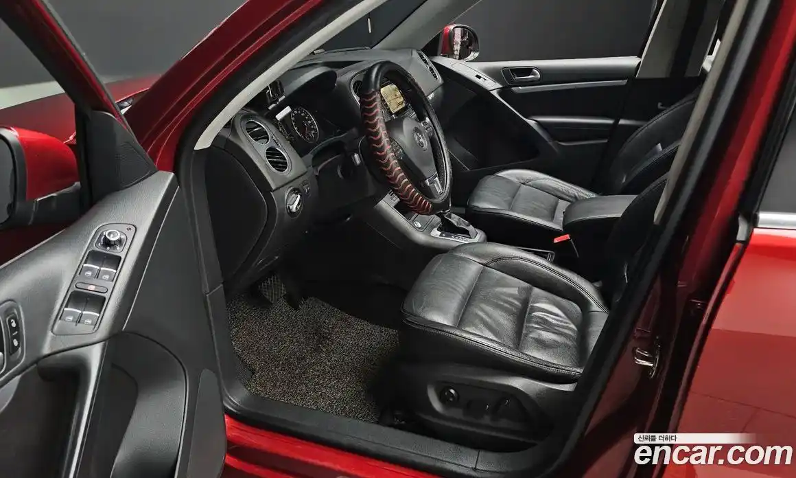 Volkswagen Tiguan 2015 2.0 Автомат в Москве № 199296, фото 20