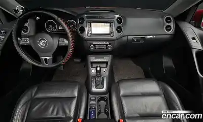 Volkswagen Tiguan 2015 2.0 Автомат в Москве № 199296, миниатюра 7