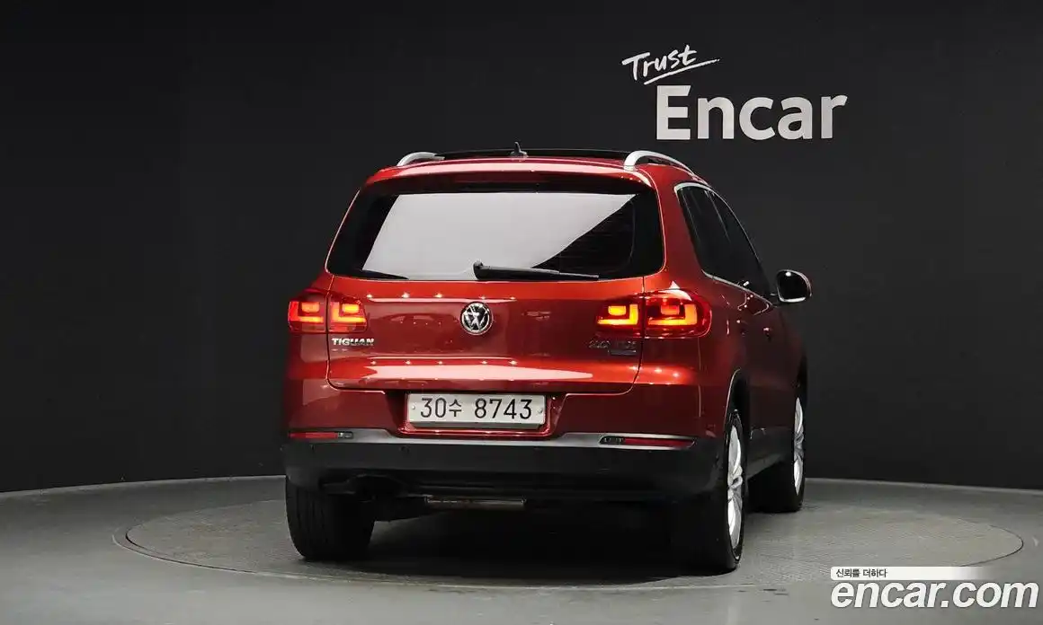 Volkswagen Tiguan 2015 2.0 Автомат в Москве № 199296, фото 10