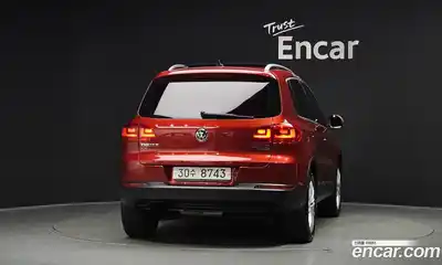 Volkswagen Tiguan 2015 2.0 Автомат в Москве № 199296, миниатюра 10