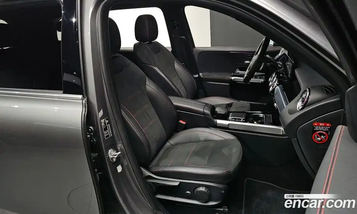 Mercedes-Benz GLB-Class 2022 2.0 Автомат в Москве № 201112, фото 17