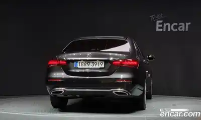 Mercedes-Benz E-Class 2023 2.0 Автомат в Москве № 202717, миниатюра 2