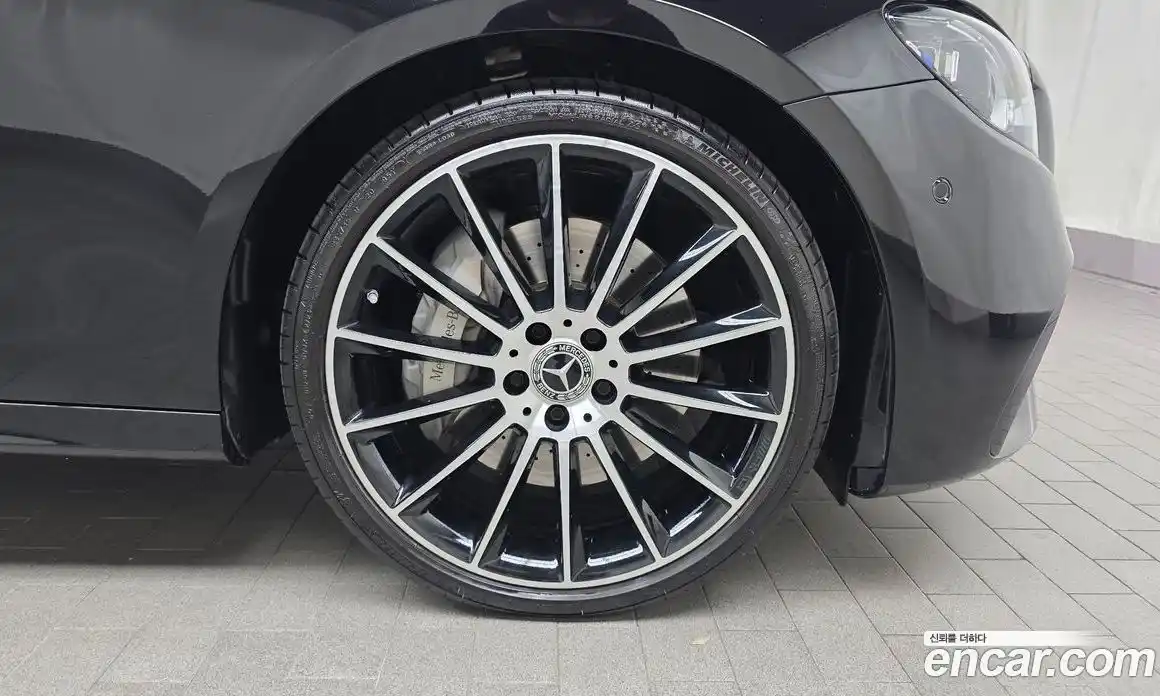 Mercedes-Benz E-Class 2023 2.0 Автомат в Москве № 206567, фото 5