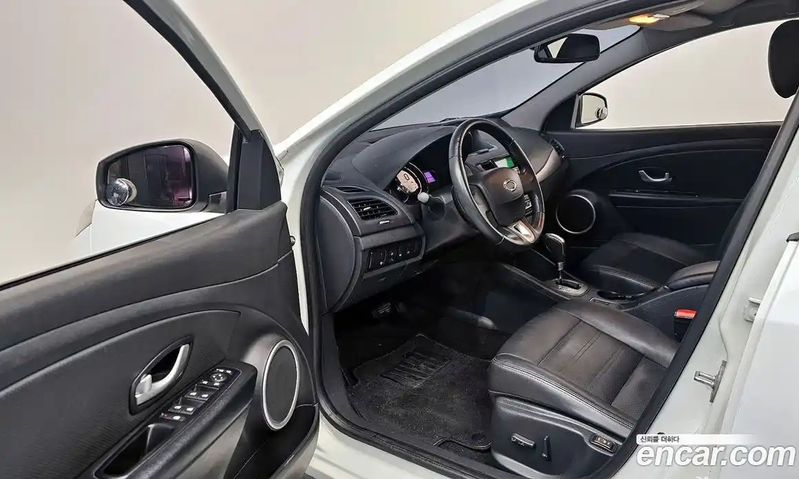 Renault SM3 2019 1.6 Автомат в Москве № 207536, фото 13