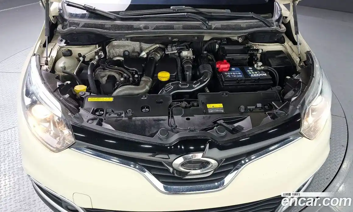 Renault QM3 2015 1.5 Автомат в Москве № 209524, фото 1