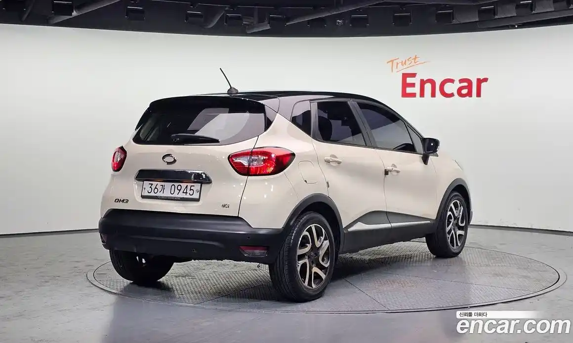 Renault QM3 2015 1.5 Автомат в Москве № 209524, фото 13