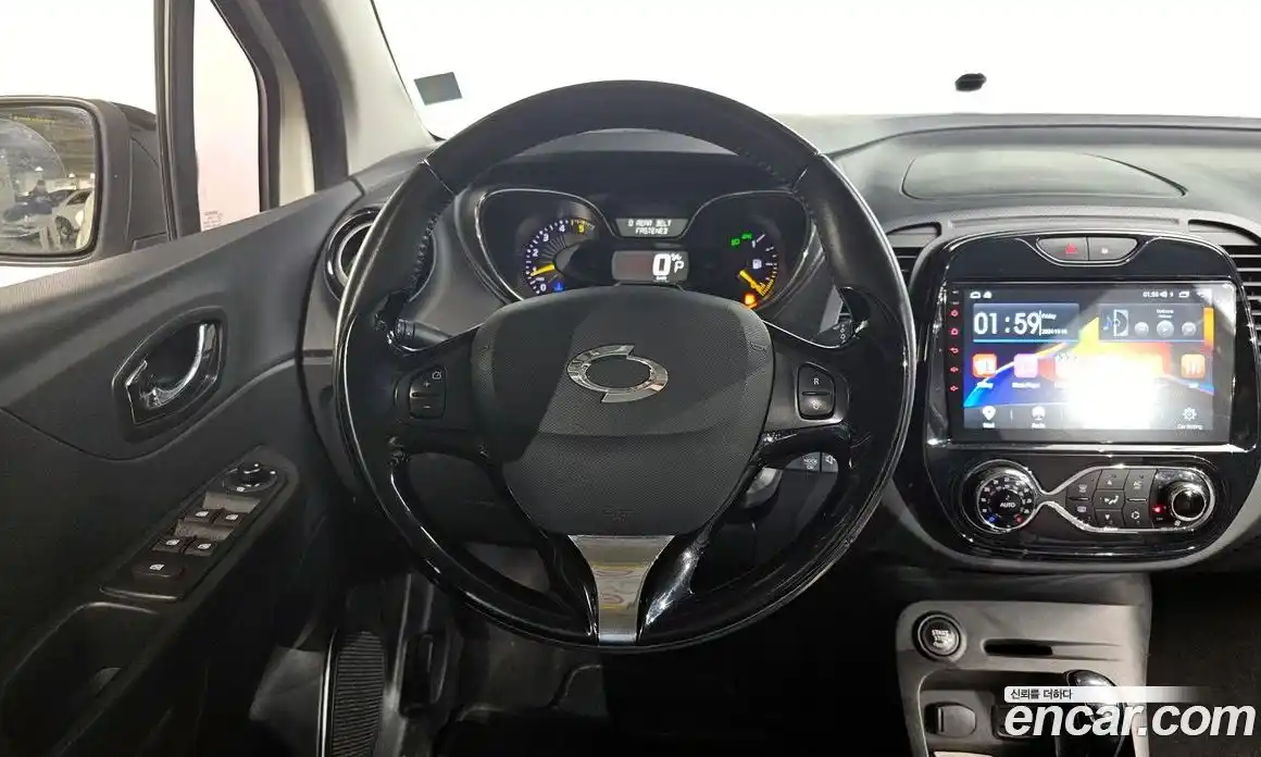 Renault QM3 2015 1.5 Автомат в Москве № 209524, фото 14