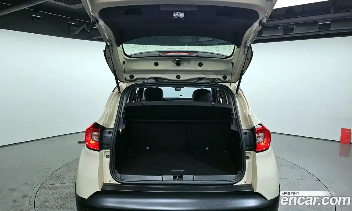 Renault QM3 2015 1.5 Автомат в Москве № 209524, фото 3