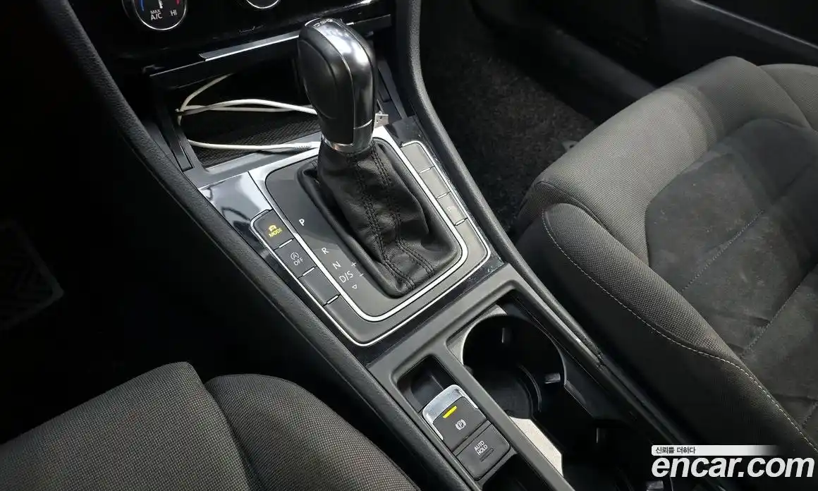 Volkswagen Golf 2013 1.6 Автомат в Москве № 210195, фото 14