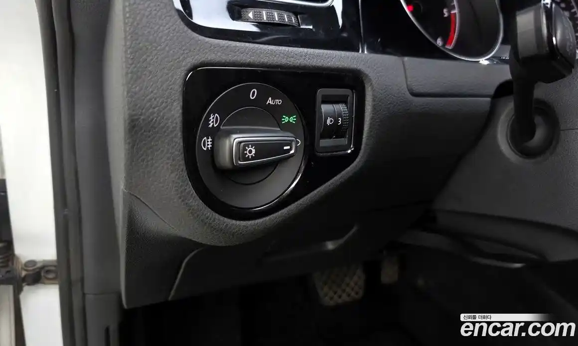 Volkswagen Golf 2013 1.6 Автомат в Москве № 210195, фото 3