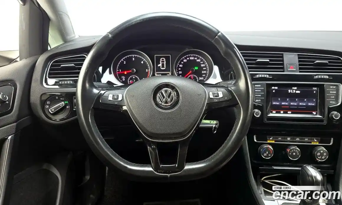 Volkswagen Golf 2013 1.6 Автомат в Москве № 210195, фото 6