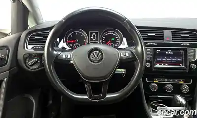 Volkswagen Golf 2013 1.6 Автомат в Москве № 210195, миниатюра 6