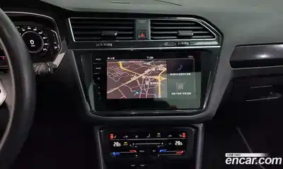 Volkswagen Tiguan 2023 2.0 Автомат в Москве № 215152, миниатюра 11