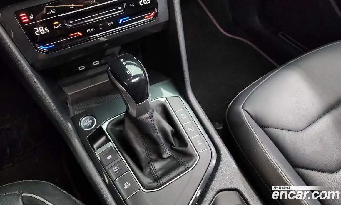 Volkswagen Tiguan 2023 2.0 Автомат в Москве № 215152, фото 20