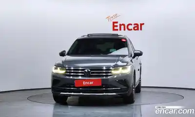 Volkswagen Tiguan 2023 2.0 Автомат в Москве № 215152, миниатюра 5