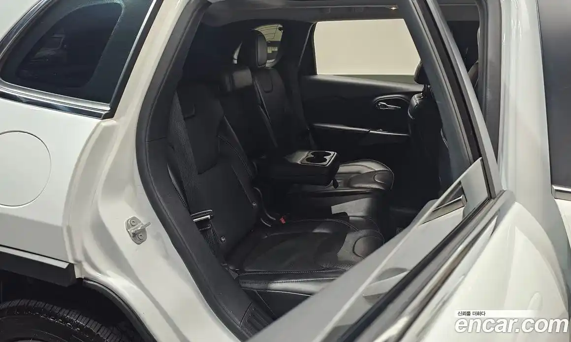 Jeep Cherokee 2021 2.4 Автомат в Москве № 215500, фото 3