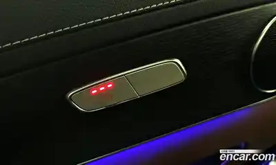 Mercedes-Benz GLC-Class 2022 2.0 Автомат в Москве № 220636, миниатюра 3