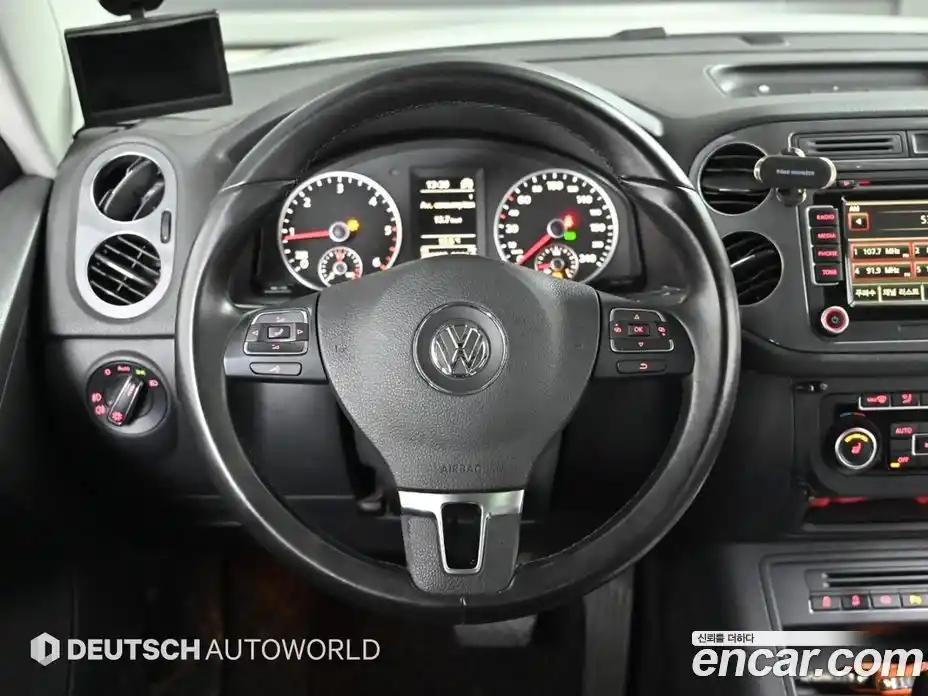Volkswagen Tiguan 2014 2.0 Автомат в Москве № 226576, фото 13