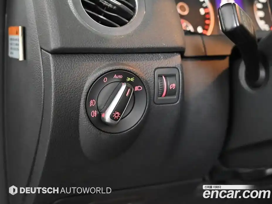 Volkswagen Tiguan 2014 2.0 Автомат в Москве № 226576, фото 16