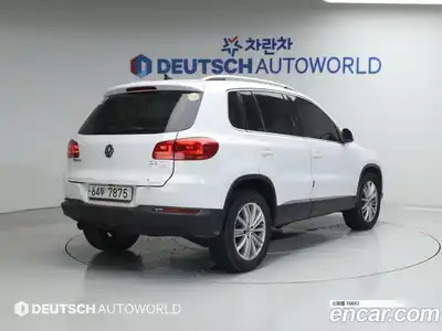 Volkswagen Tiguan 2014 2.0 Автомат в Москве № 226576, миниатюра 2