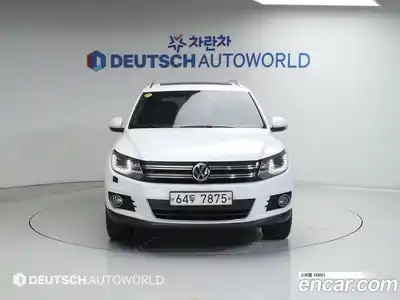 Volkswagen Tiguan 2014 2.0 Автомат в Москве № 226576, миниатюра 3