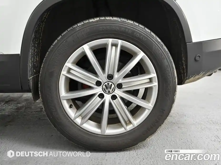 Volkswagen Tiguan 2014 2.0 Автомат в Москве № 226576, фото 5