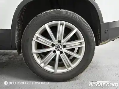 Volkswagen Tiguan 2014 2.0 Автомат в Москве № 226576, миниатюра 5