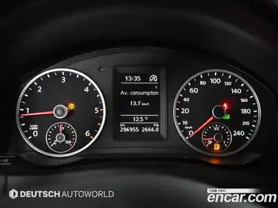 Volkswagen Tiguan 2014 2.0 Автомат в Москве № 226576, миниатюра 8