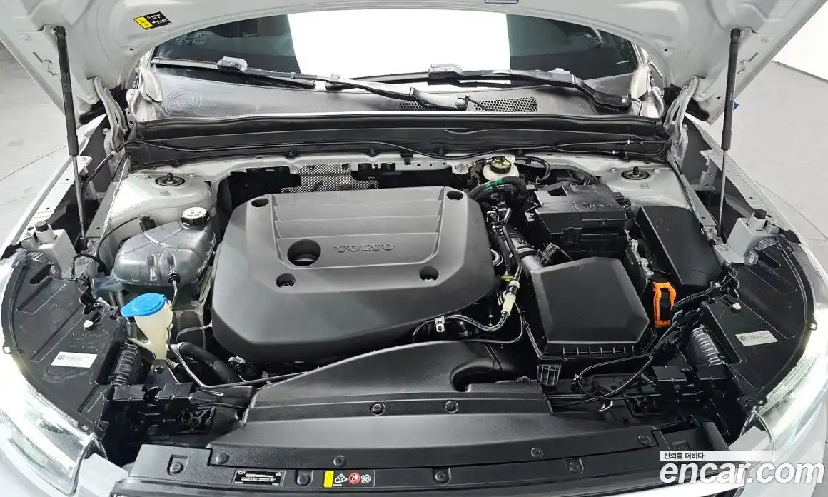 Volvo XC40 2022 2.0 Автомат в Москве № 230369, фото 18