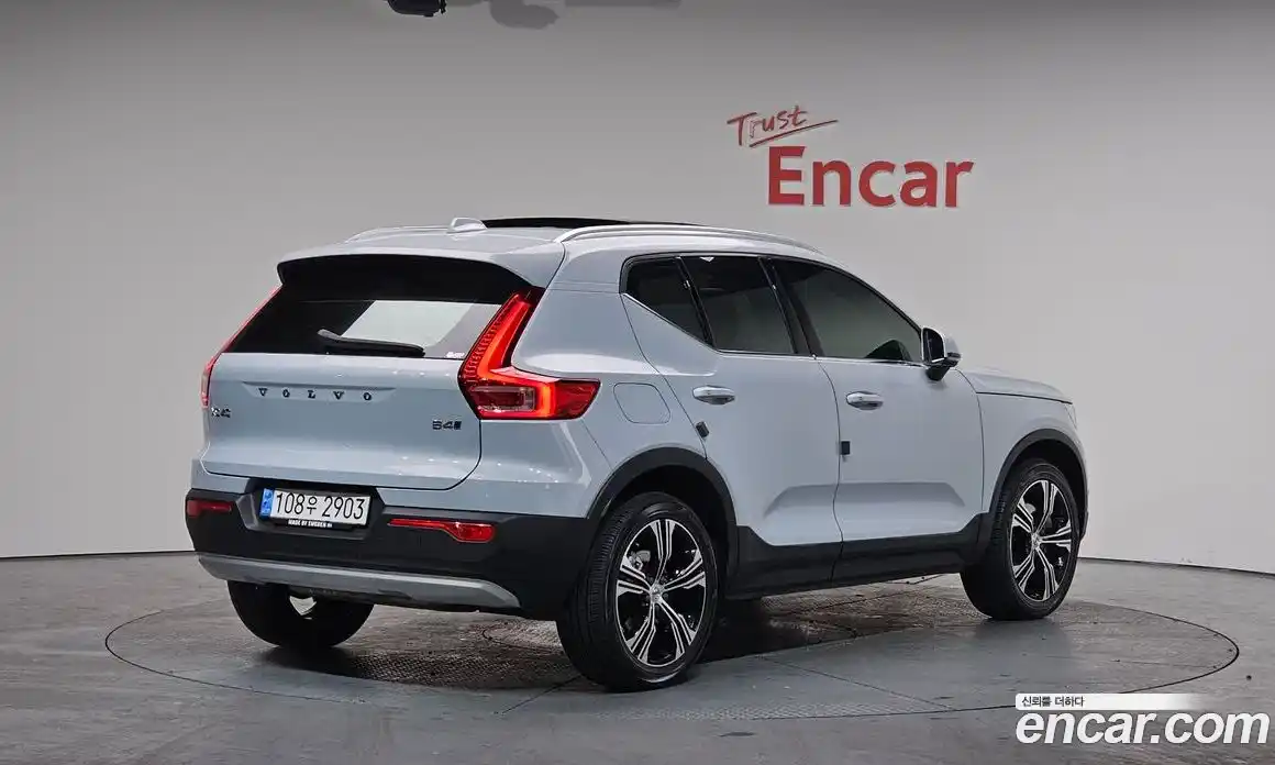 Volvo XC40 2022 2.0 Автомат в Москве № 230369, фото 19