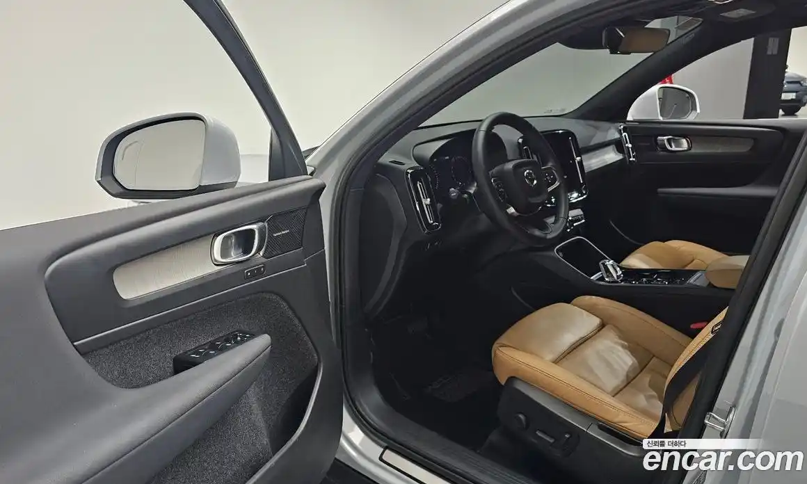 Volvo XC40 2022 2.0 Автомат в Москве № 230369, фото 6