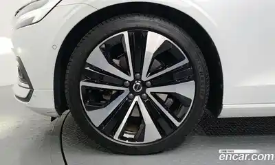 Volvo S60 2023 2.0 Автомат в Москве № 230412, миниатюра 11