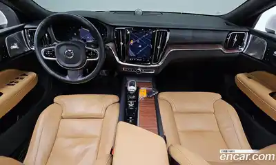 Volvo S60 2023 2.0 Автомат в Москве № 230412, миниатюра 12