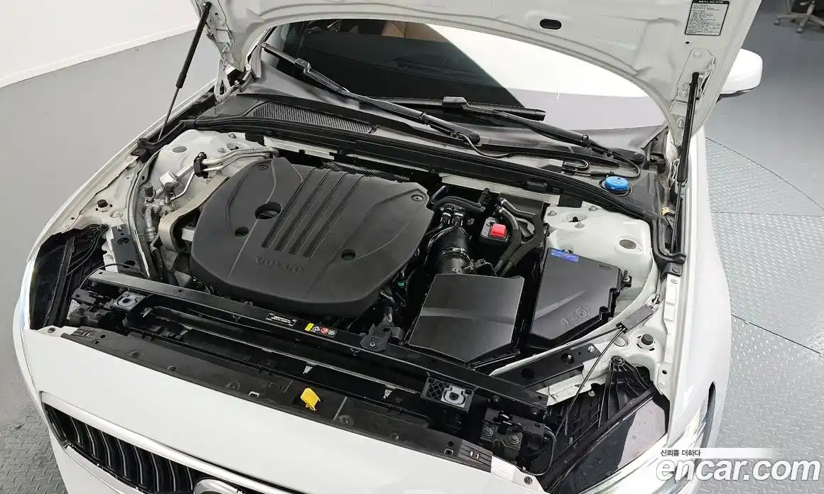 Volvo S60 2023 2.0 Автомат в Москве № 230412, фото 3