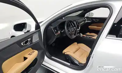 Volvo S60 2023 2.0 Автомат в Москве № 230412, миниатюра 8