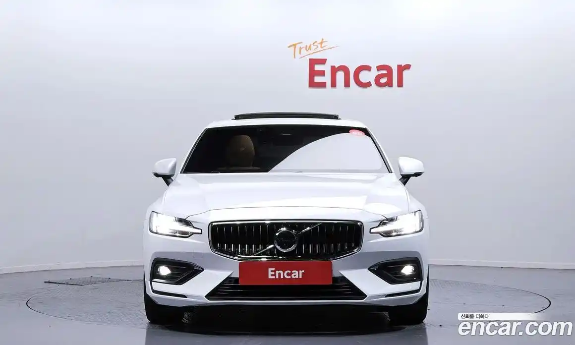 Volvo S60 2023 2.0 Автомат в Москве № 230412, фото 10