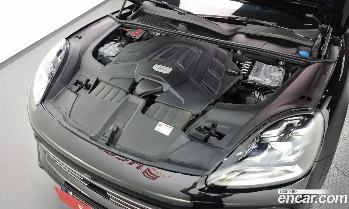 Porsche Cayenne 2023 3.0 Автомат в Москве № 230955, фото 12