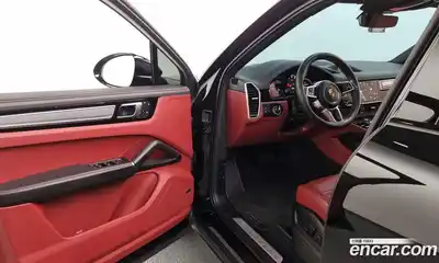 Porsche Cayenne 2023 3.0 Автомат в Москве № 230955, миниатюра 2