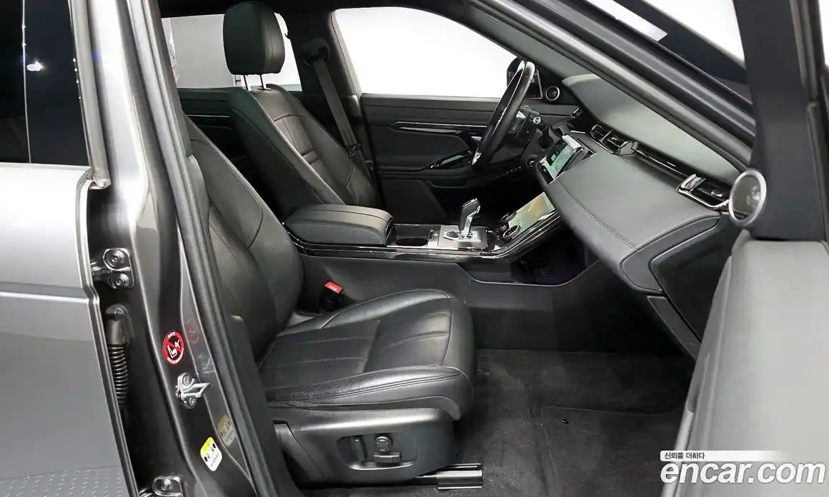 Land Rover Range-Rover Evoque 2020 2.0 Автомат в Москве № 231297, фото 2