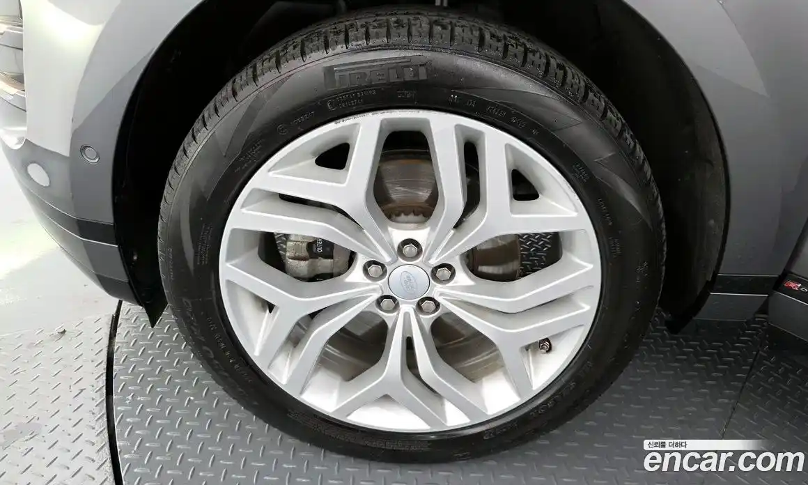 Land Rover Range-Rover Evoque 2020 2.0 Автомат в Москве № 231297, фото 9