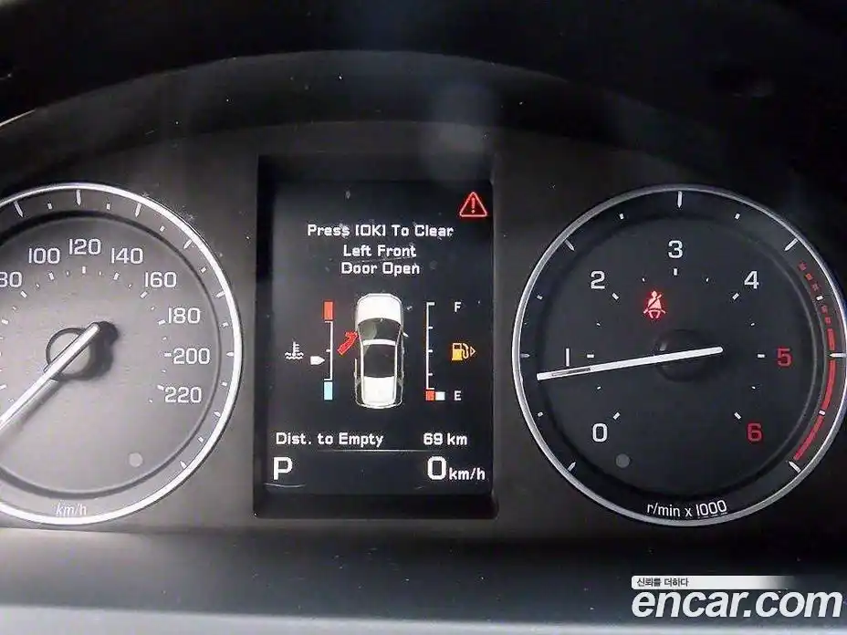 Land Rover Freelander 2015 2.2 Автомат в Москве № 231351, фото 9